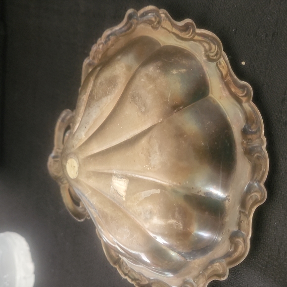INTERNATIONAL SILVER COMP. SILVER PLATE COUNTESS SHELL SERVING TRAY. - Picture 5 of 7